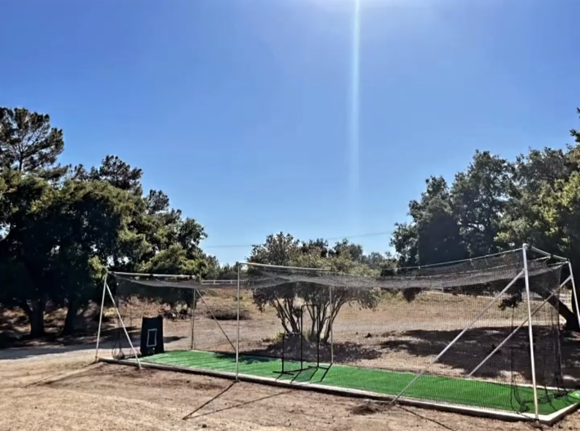 Outdoor Batting Cage in Castaic, CA — Pitching Machine & Lighted